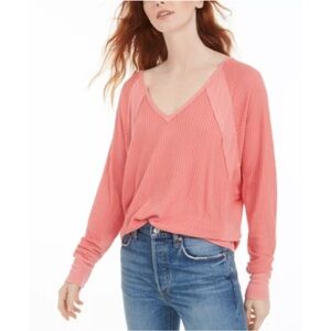 Free People Medium Prairie Coral Santa Clara Thermal V-neck Top OB967840